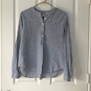 UNIVERSAL THREAD SHIRT